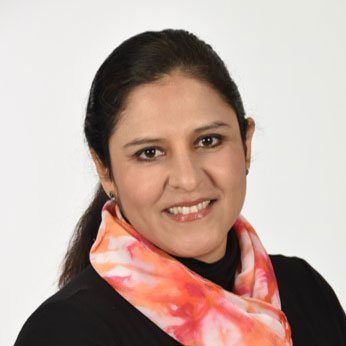 Paola Bazán