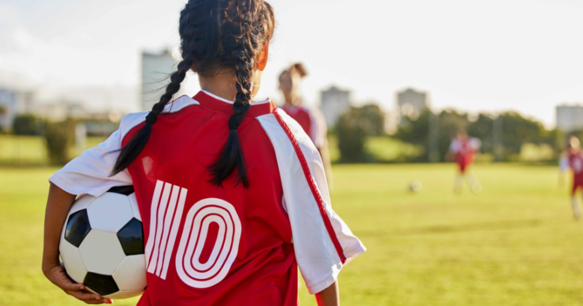 Para mulheres e meninas, o futebol é muito mais que um jogo - Ideação